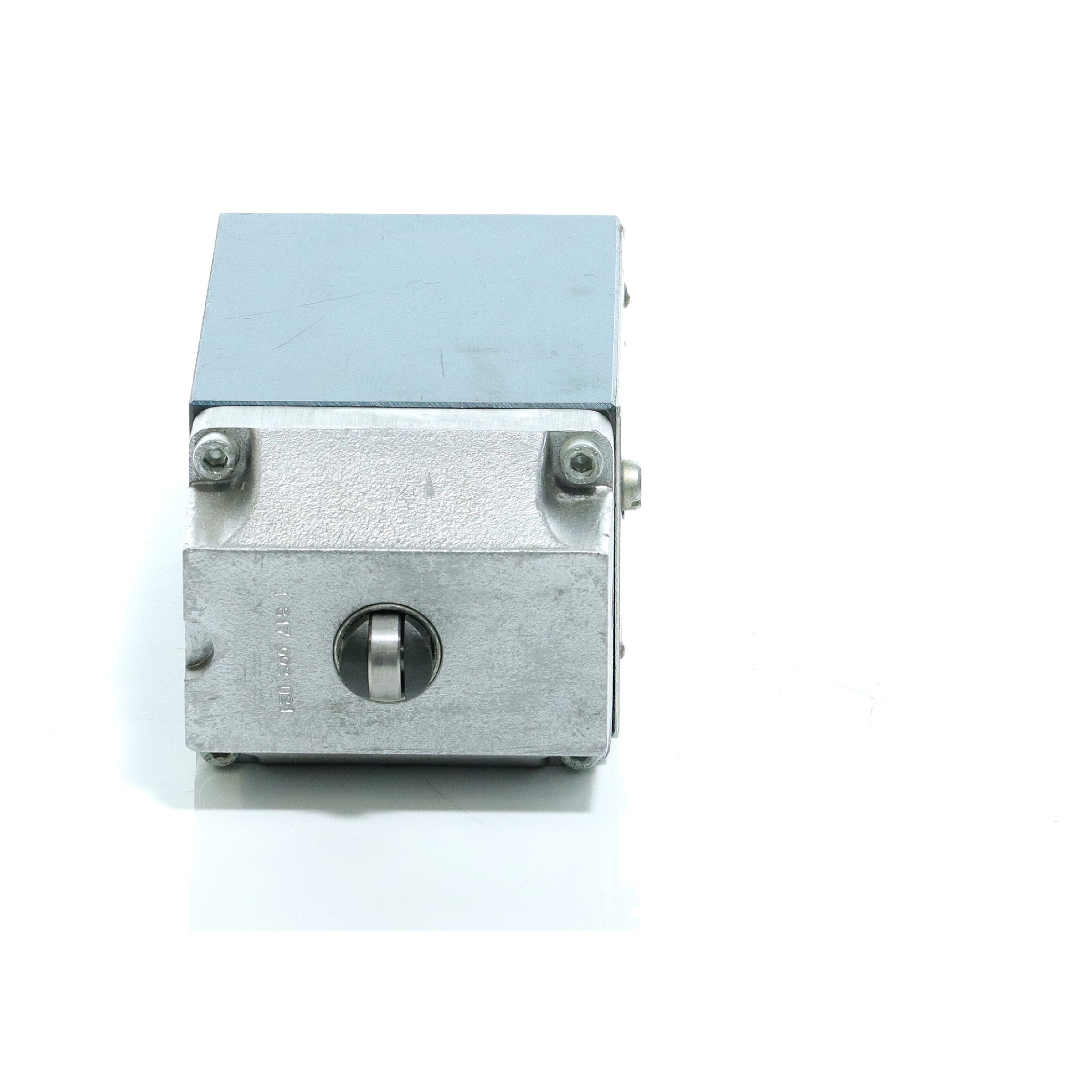 Hydraulic directional control valve  Used